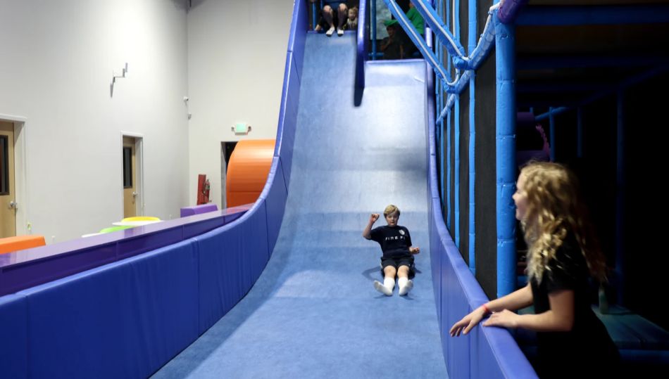 BJ-B1624 - indoor playground toronto - Indoor Playgrounds | Bluejayset Playground Heaven