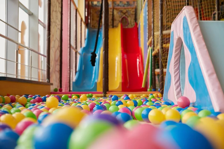 BJ-B1624 - indoor playground toronto - Indoor Playgrounds | Bluejayset Playground Heaven