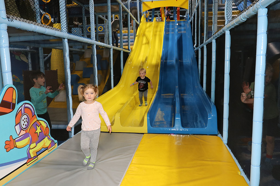 BJ-JA010 - indoor trampoline - Trampoline Park | Bluejayset Playground Heaven