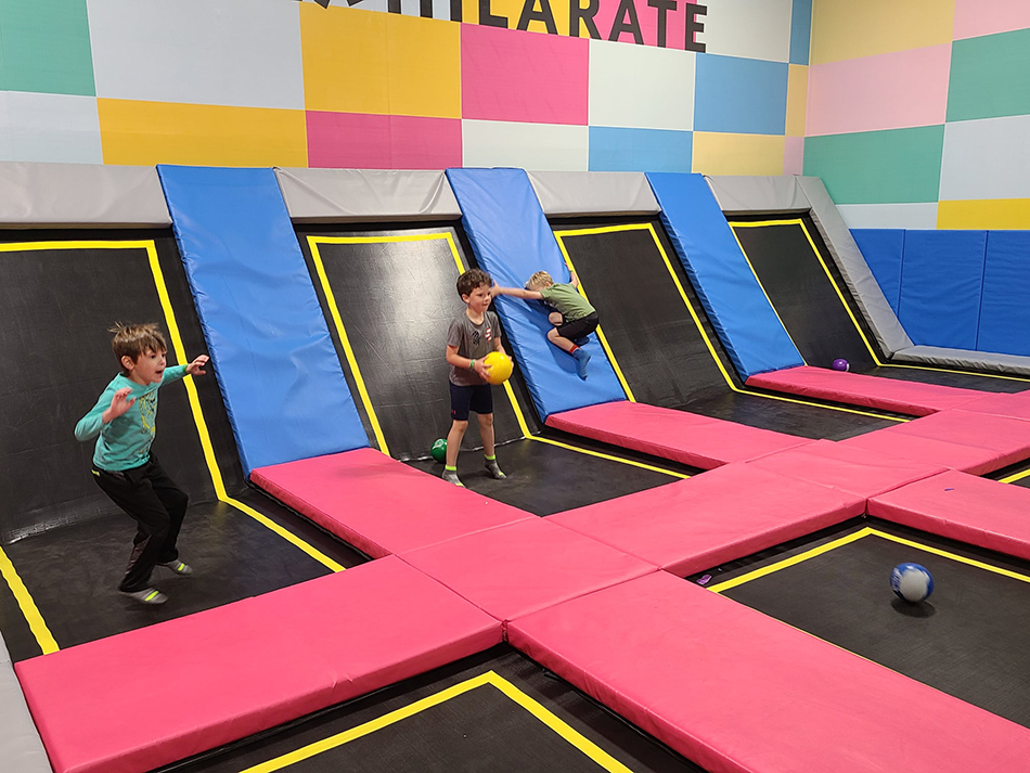 BJ-JA010 - indoor trampoline - Trampoline Park | Bluejayset Playground Heaven