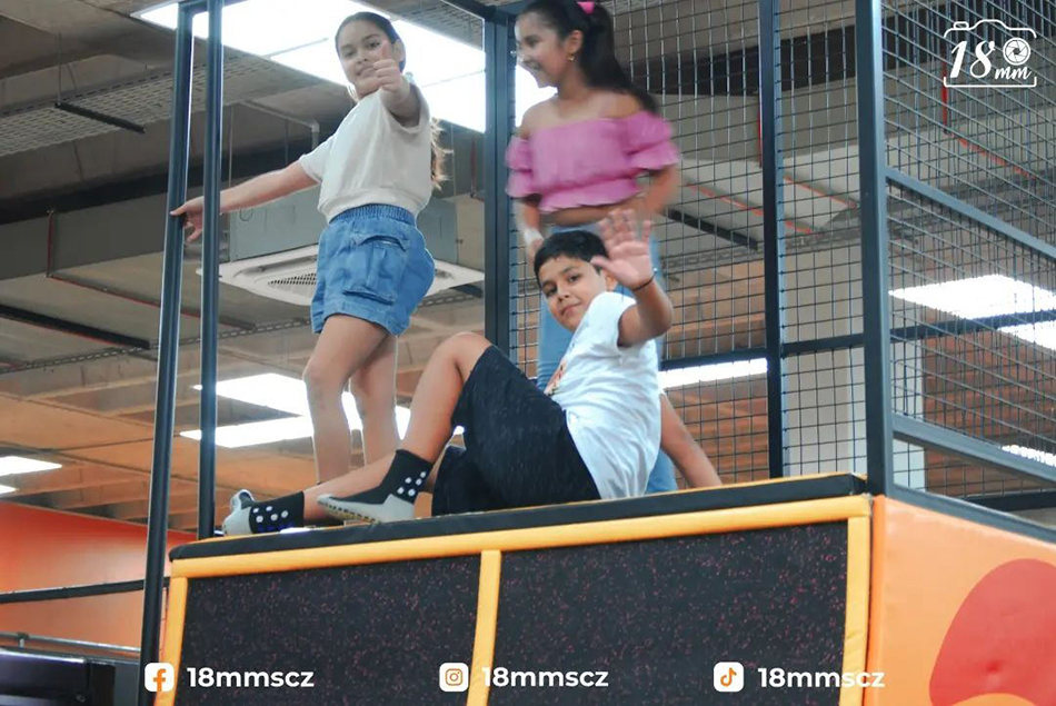 BJ-JB020 - Super Trampoline park in Bolivia - Trampoline Park | Bluejayset Playground Heaven